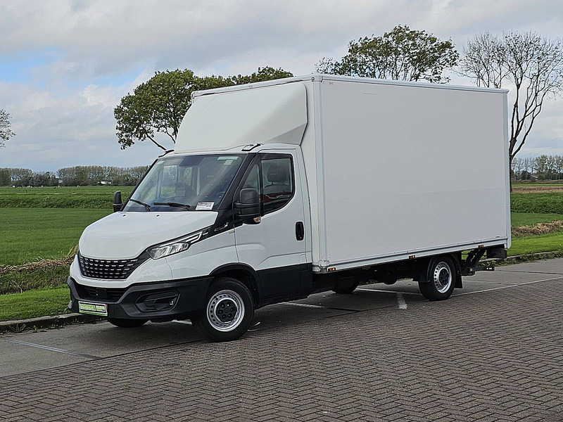 Iveco Daily 35S18 3.0ltr ac aut. EUR6 - Dostavno vozilo sa zatvorenim sandukom: slika Iveco Daily 35S18 3.0ltr ac aut. EUR6 - Dostavno vozilo sa zatvorenim sandukom Iveco Daily 35S18 3.0ltr ac aut. EUR6 - Dostavno vozilo sa zatvorenim sandukom: slika Iveco Daily 35S18 3.0ltr ac aut. EUR6 - Dostavno vozilo sa zatvorenim sandukom