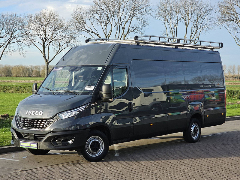 Iveco Daily 35S18 ac automaat EURO6 - Furgon: slika Iveco Daily 35S18 ac automaat EURO6 - Furgon Iveco Daily 35S18 ac automaat EURO6 - Furgon: slika Iveco Daily 35S18 ac automaat EURO6 - Furgon