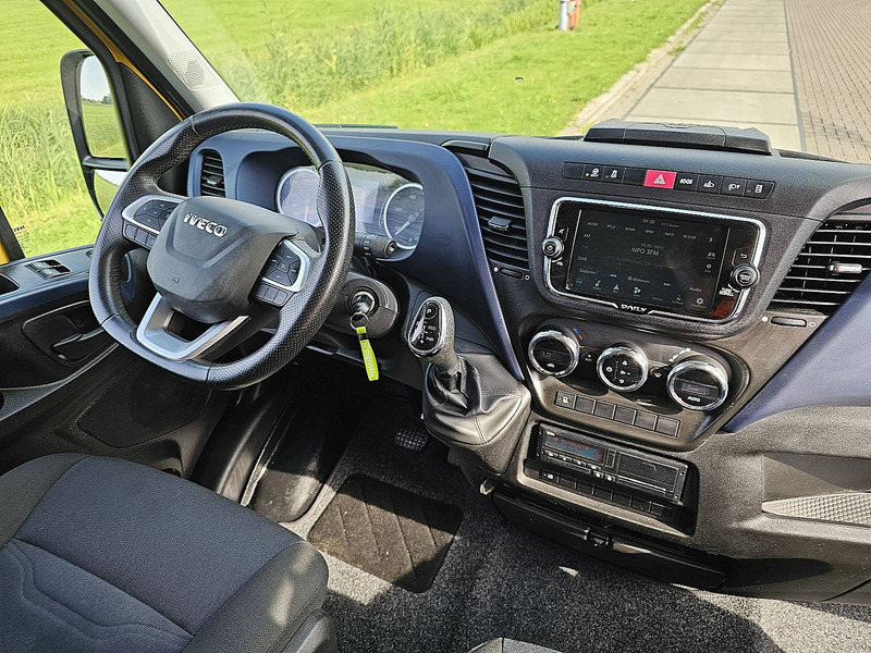 Furgon Iveco Daily 50C18 3.0L AUT.  L2H2: slika Furgon Iveco Daily 50C18 3.0L AUT.  L2H2