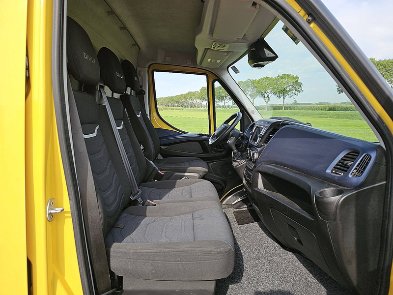 Furgon Iveco Daily 50C18 3.0L AUT.  L2H2: slika Furgon Iveco Daily 50C18 3.0L AUT.  L2H2