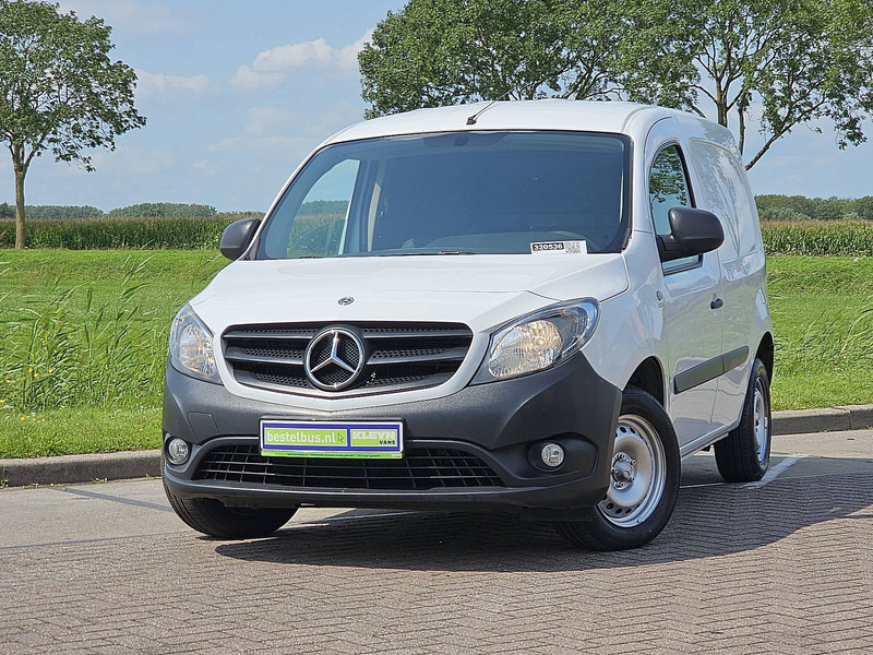 Mercedes-Benz Citan 109 CDI LONG Airco Euro6! - Dostavno vozilo sa zatvorenim sandukom: slika Mercedes-Benz Citan 109 CDI LONG Airco Euro6! - Dostavno vozilo sa zatvorenim sandukom Mercedes-Benz Citan 109 CDI LONG Airco Euro6! - Dostavno vozilo sa zatvorenim sandukom: slika Mercedes-Benz Citan 109 CDI LONG Airco Euro6! - Dostavno vozilo sa zatvorenim sandukom