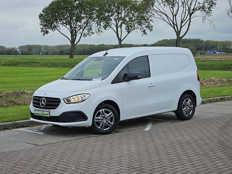 Mercedes-Benz Citan 112 CDI AC EURO6 - Dostavno vozilo sa zatvorenim sandukom: slika Mercedes-Benz Citan 112 CDI AC EURO6 - Dostavno vozilo sa zatvorenim sandukom Mercedes-Benz Citan 112 CDI AC EURO6 - Dostavno vozilo sa zatvorenim sandukom: slika Mercedes-Benz Citan 112 CDI AC EURO6 - Dostavno vozilo sa zatvorenim sandukom