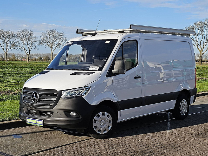 Mercedes-Benz Sprinter 214 L1H1 Automaat LED! - Furgon: slika Mercedes-Benz Sprinter 214 L1H1 Automaat LED! - Furgon Mercedes-Benz Sprinter 214 L1H1 Automaat LED! - Furgon: slika Mercedes-Benz Sprinter 214 L1H1 Automaat LED! - Furgon