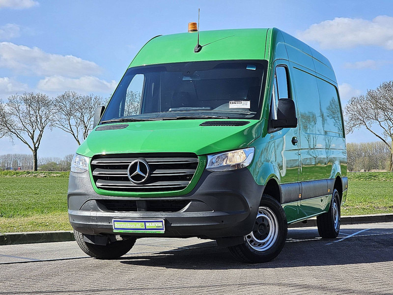 Mercedes-Benz Sprinter 314 L2H2 RWD Mbux Euro6! - Furgon: slika Mercedes-Benz Sprinter 314 L2H2 RWD Mbux Euro6! - Furgon Mercedes-Benz Sprinter 314 L2H2 RWD Mbux Euro6! - Furgon: slika Mercedes-Benz Sprinter 314 L2H2 RWD Mbux Euro6! - Furgon