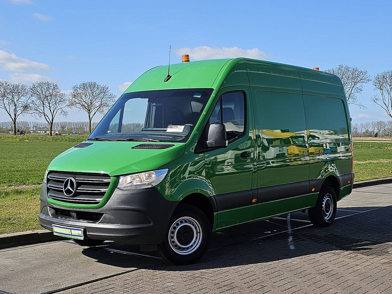 Mercedes-Benz Sprinter 314 L2H2 RWD Mbux Euro6! - Furgon: slika Mercedes-Benz Sprinter 314 L2H2 RWD Mbux Euro6! - Furgon Mercedes-Benz Sprinter 314 L2H2 RWD Mbux Euro6! - Furgon: slika Mercedes-Benz Sprinter 314 L2H2 RWD Mbux Euro6! - Furgon