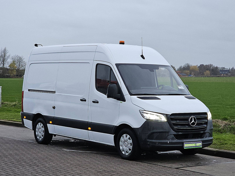 Mercedes-Benz Sprinter 315 CDI L2H2 PRO - Furgon: slika Mercedes-Benz Sprinter 315 CDI L2H2 PRO - Furgon Mercedes-Benz Sprinter 315 CDI L2H2 PRO - Furgon: slika Mercedes-Benz Sprinter 315 CDI L2H2 PRO - Furgon