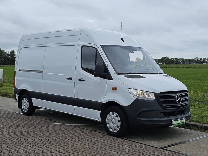 Mercedes-Benz Sprinter 315 L2H2 Mbux Euro6 AC! - Furgon: slika Mercedes-Benz Sprinter 315 L2H2 Mbux Euro6 AC! - Furgon Mercedes-Benz Sprinter 315 L2H2 Mbux Euro6 AC! - Furgon: slika Mercedes-Benz Sprinter 315 L2H2 Mbux Euro6 AC! - Furgon
