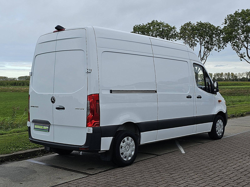 Mercedes-Benz Sprinter 315 L2H2 Mbux Euro6 AC! - Furgon: slika Mercedes-Benz Sprinter 315 L2H2 Mbux Euro6 AC! - Furgon Mercedes-Benz Sprinter 315 L2H2 Mbux Euro6 AC! - Furgon: slika Mercedes-Benz Sprinter 315 L2H2 Mbux Euro6 AC! - Furgon