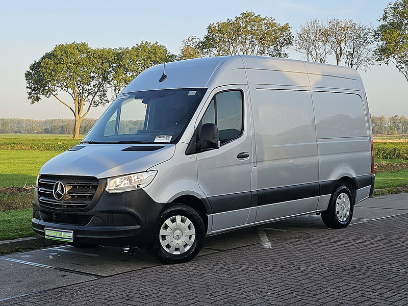 Mercedes-Benz Sprinter 315 L2H2 RWD Mbux Autom! - Mali kombi: slika Mercedes-Benz Sprinter 315 L2H2 RWD Mbux Autom! - Mali kombi Mercedes-Benz Sprinter 315 L2H2 RWD Mbux Autom! - Mali kombi: slika Mercedes-Benz Sprinter 315 L2H2 RWD Mbux Autom! - Mali kombi