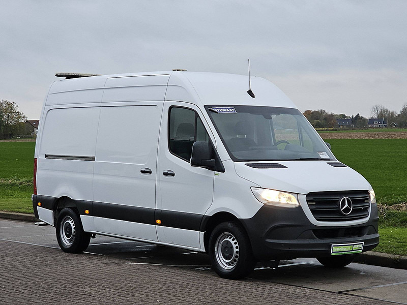 Mercedes-Benz Sprinter 316 ac automaat EURO6 - Furgon: slika Mercedes-Benz Sprinter 316 ac automaat EURO6 - Furgon Mercedes-Benz Sprinter 316 ac automaat EURO6 - Furgon: slika Mercedes-Benz Sprinter 316 ac automaat EURO6 - Furgon