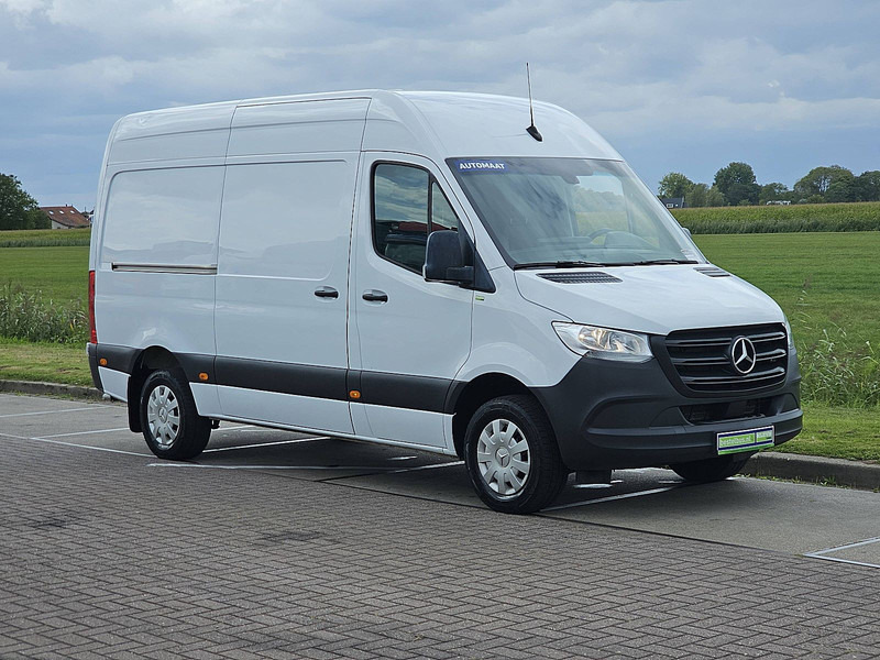 Mercedes-Benz Sprinter 317 L2H2 3.5T-Trekhaak! - Furgon: slika Mercedes-Benz Sprinter 317 L2H2 3.5T-Trekhaak! - Furgon Mercedes-Benz Sprinter 317 L2H2 3.5T-Trekhaak! - Furgon: slika Mercedes-Benz Sprinter 317 L2H2 3.5T-Trekhaak! - Furgon