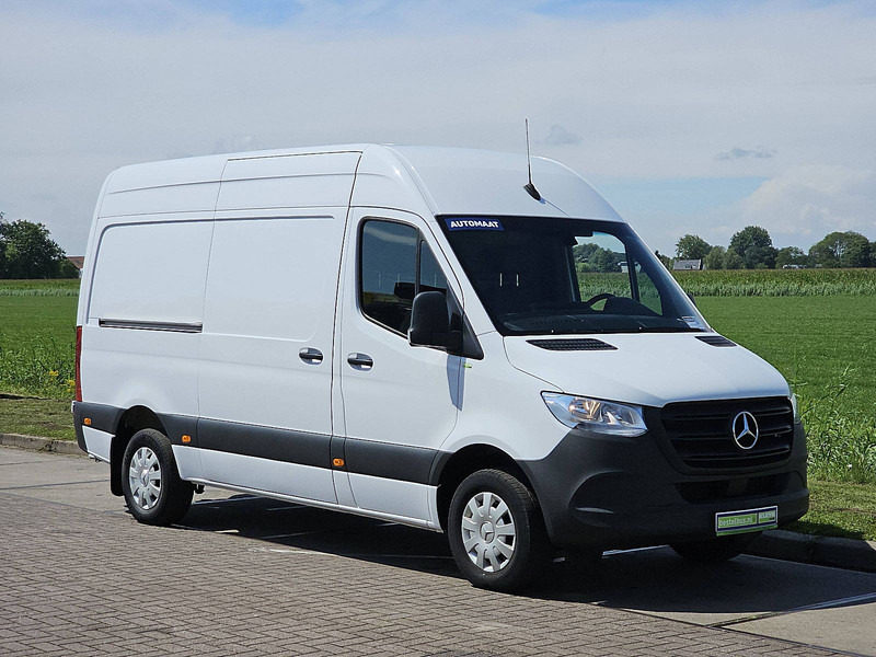 Mercedes-Benz Sprinter 317 L2H2 3.5T-Trekhaak! - Furgon: slika Mercedes-Benz Sprinter 317 L2H2 3.5T-Trekhaak! - Furgon Mercedes-Benz Sprinter 317 L2H2 3.5T-Trekhaak! - Furgon: slika Mercedes-Benz Sprinter 317 L2H2 3.5T-Trekhaak! - Furgon