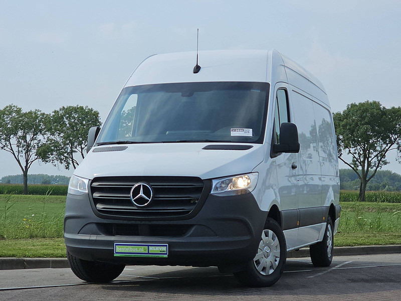 Furgon Mercedes-Benz Sprinter 317 L2H2 3.5t-Trekhaak!: slika Furgon Mercedes-Benz Sprinter 317 L2H2 3.5t-Trekhaak!