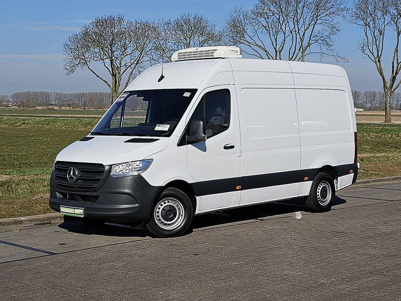 Mercedes-Benz Sprinter 317 L2H2 Koeler 3.5t-Trh - Dostavno vozilo hladnjača: slika Mercedes-Benz Sprinter 317 L2H2 Koeler 3.5t-Trh - Dostavno vozilo hladnjača Mercedes-Benz Sprinter 317 L2H2 Koeler 3.5t-Trh - Dostavno vozilo hladnjača: slika Mercedes-Benz Sprinter 317 L2H2 Koeler 3.5t-Trh - Dostavno vozilo hladnjača