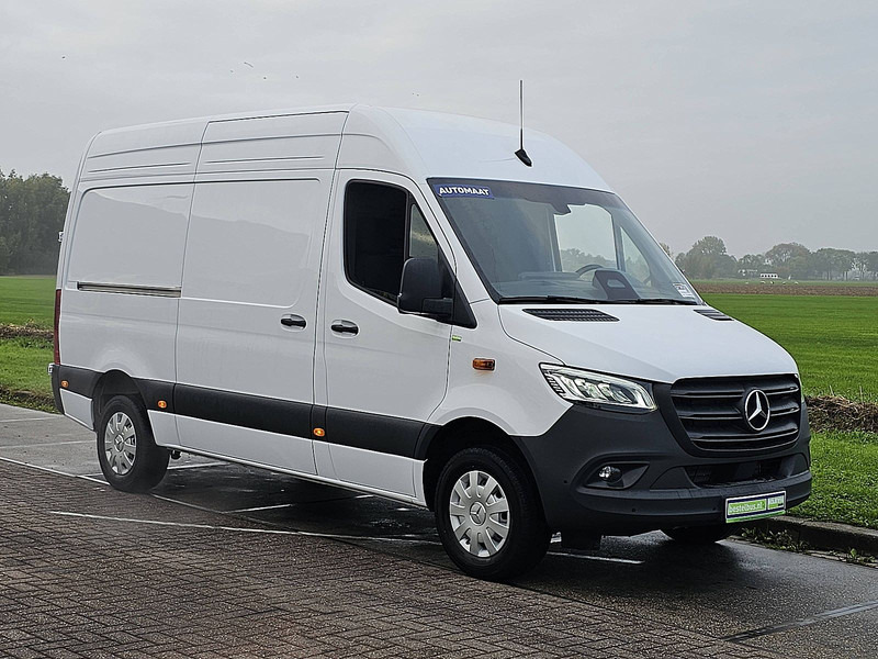 Mercedes-Benz Sprinter 317 L2H2 LED Mbux Autom! - Furgon: slika Mercedes-Benz Sprinter 317 L2H2 LED Mbux Autom! - Furgon Mercedes-Benz Sprinter 317 L2H2 LED Mbux Autom! - Furgon: slika Mercedes-Benz Sprinter 317 L2H2 LED Mbux Autom! - Furgon