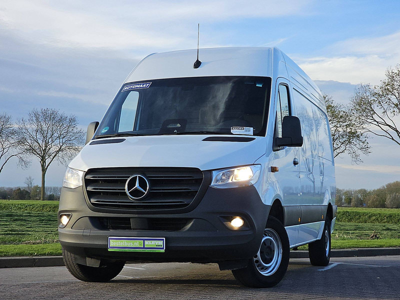 Mercedes-Benz Sprinter 317 L2H2 RWD Mbux10 - Furgon: slika Mercedes-Benz Sprinter 317 L2H2 RWD Mbux10 - Furgon Mercedes-Benz Sprinter 317 L2H2 RWD Mbux10 - Furgon: slika Mercedes-Benz Sprinter 317 L2H2 RWD Mbux10 - Furgon
