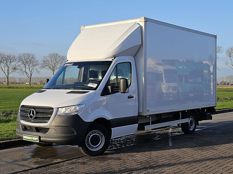 Mercedes-Benz Sprinter 317 - Dostavno vozilo sa zatvorenim sandukom: slika Mercedes-Benz Sprinter 317 - Dostavno vozilo sa zatvorenim sandukom Mercedes-Benz Sprinter 317 - Dostavno vozilo sa zatvorenim sandukom: slika Mercedes-Benz Sprinter 317 - Dostavno vozilo sa zatvorenim sandukom