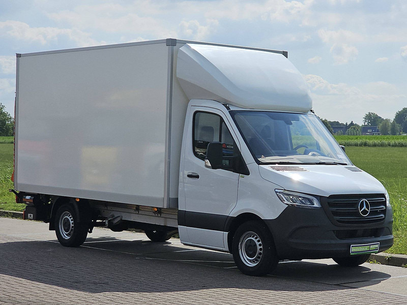 Mercedes-Benz Sprinter 317 ac LED EURO6 - Dostavno vozilo sa zatvorenim sandukom: slika Mercedes-Benz Sprinter 317 ac LED EURO6 - Dostavno vozilo sa zatvorenim sandukom Mercedes-Benz Sprinter 317 ac LED EURO6 - Dostavno vozilo sa zatvorenim sandukom: slika Mercedes-Benz Sprinter 317 ac LED EURO6 - Dostavno vozilo sa zatvorenim sandukom