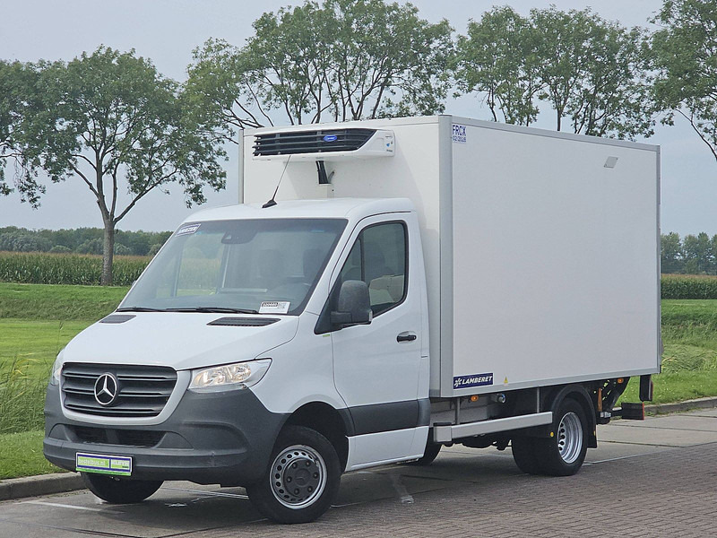 Mercedes-Benz Sprinter 516 CDI FRIGO LAADKLEP - Dostavno vozilo hladnjača: slika Mercedes-Benz Sprinter 516 CDI FRIGO LAADKLEP - Dostavno vozilo hladnjača Mercedes-Benz Sprinter 516 CDI FRIGO LAADKLEP - Dostavno vozilo hladnjača: slika Mercedes-Benz Sprinter 516 CDI FRIGO LAADKLEP - Dostavno vozilo hladnjača