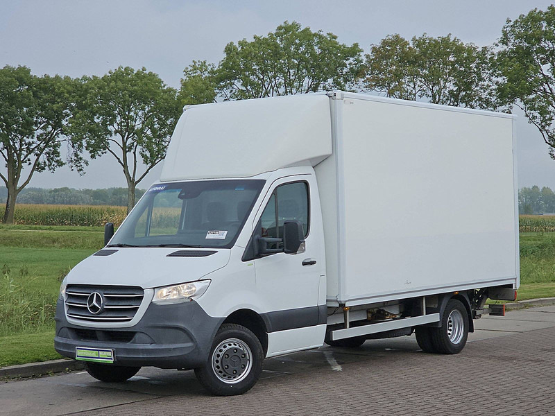 Mercedes-Benz Sprinter 516 ac automaat EURO6 - Dostavno vozilo sa zatvorenim sandukom: slika Mercedes-Benz Sprinter 516 ac automaat EURO6 - Dostavno vozilo sa zatvorenim sandukom Mercedes-Benz Sprinter 516 ac automaat EURO6 - Dostavno vozilo sa zatvorenim sandukom: slika Mercedes-Benz Sprinter 516 ac automaat EURO6 - Dostavno vozilo sa zatvorenim sandukom