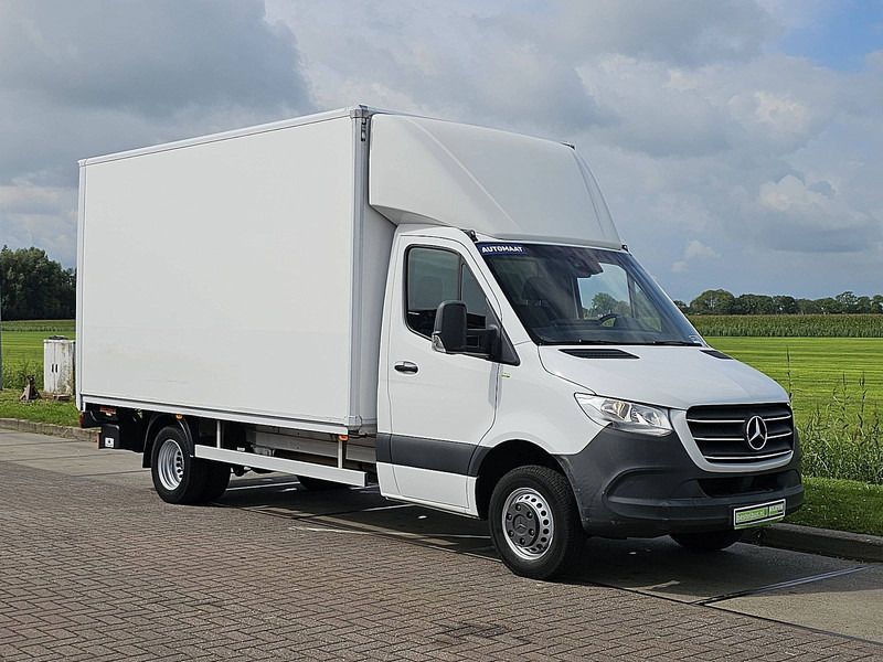 Mercedes-Benz Sprinter 516 ac automaat EURO6 - Dostavno vozilo sa zatvorenim sandukom: slika Mercedes-Benz Sprinter 516 ac automaat EURO6 - Dostavno vozilo sa zatvorenim sandukom Mercedes-Benz Sprinter 516 ac automaat EURO6 - Dostavno vozilo sa zatvorenim sandukom: slika Mercedes-Benz Sprinter 516 ac automaat EURO6 - Dostavno vozilo sa zatvorenim sandukom