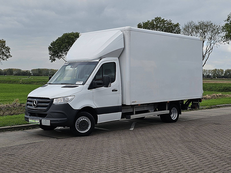 Mercedes-Benz Sprinter 516 ac automaat EURO6 - Dostavno vozilo sa zatvorenim sandukom: slika Mercedes-Benz Sprinter 516 ac automaat EURO6 - Dostavno vozilo sa zatvorenim sandukom Mercedes-Benz Sprinter 516 ac automaat EURO6 - Dostavno vozilo sa zatvorenim sandukom: slika Mercedes-Benz Sprinter 516 ac automaat EURO6 - Dostavno vozilo sa zatvorenim sandukom