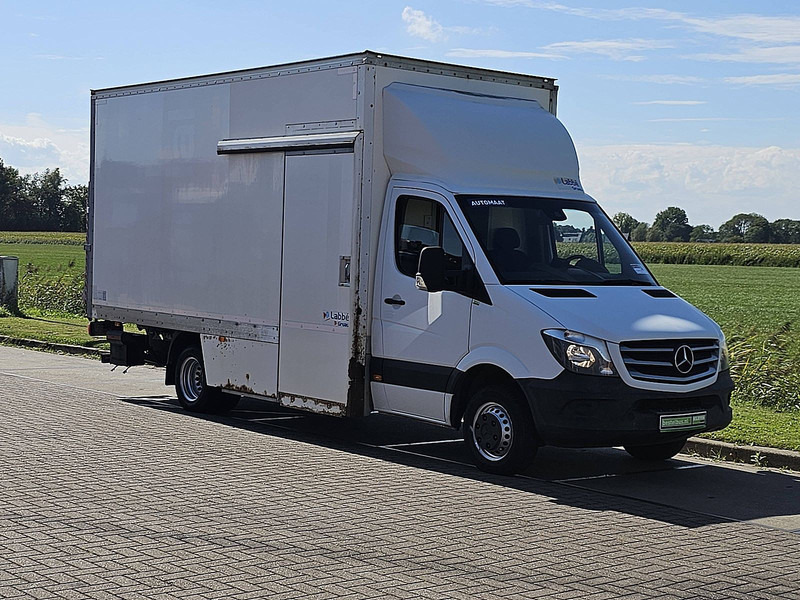 Mercedes-Benz Sprinter 516 automaat EURO6 - Dostavno vozilo sa zatvorenim sandukom: slika Mercedes-Benz Sprinter 516 automaat EURO6 - Dostavno vozilo sa zatvorenim sandukom Mercedes-Benz Sprinter 516 automaat EURO6 - Dostavno vozilo sa zatvorenim sandukom: slika Mercedes-Benz Sprinter 516 automaat EURO6 - Dostavno vozilo sa zatvorenim sandukom