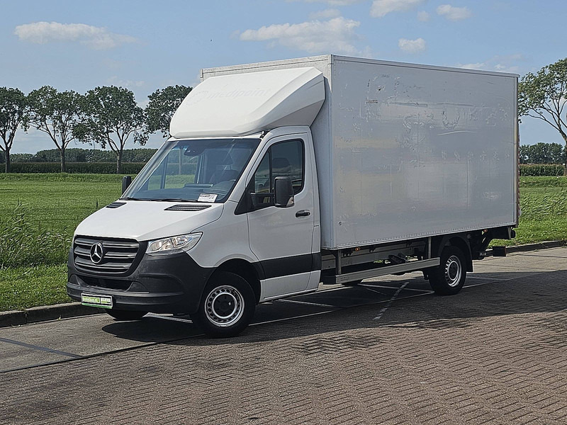 Mercedes-Benz Sprinter - Dostavno vozilo sa zatvorenim sandukom: slika Mercedes-Benz Sprinter - Dostavno vozilo sa zatvorenim sandukom Mercedes-Benz Sprinter - Dostavno vozilo sa zatvorenim sandukom: slika Mercedes-Benz Sprinter - Dostavno vozilo sa zatvorenim sandukom