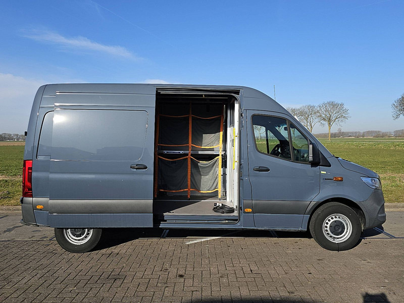 Furgon, Električno dostavno vozilo Mercedes-Benz eSprinter  L2H2 41kWh Demo!: slika Furgon, Električno dostavno vozilo Mercedes-Benz eSprinter  L2H2 41kWh Demo!