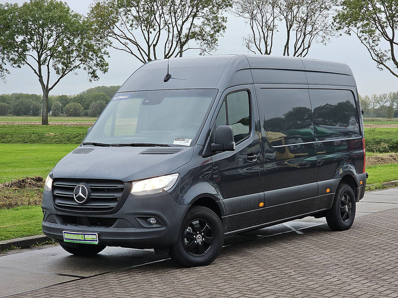 Mercedes-Benz eSprinter L2H2 47 kWh AC/DC! - Furgon, Električno dostavno vozilo: slika Mercedes-Benz eSprinter L2H2 47 kWh AC/DC! - Furgon, Električno dostavno vozilo Mercedes-Benz eSprinter L2H2 47 kWh AC/DC! - Furgon, Električno dostavno vozilo: slika Mercedes-Benz eSprinter L2H2 47 kWh AC/DC! - Furgon, Električno dostavno vozilo