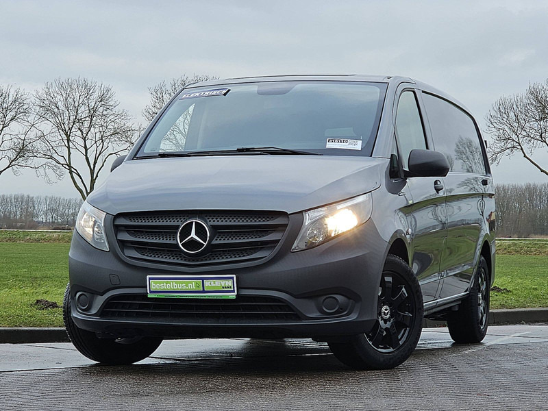 Mercedes-Benz eVito L2 41kWh Navi Camera - Mali kombi, Električno dostavno vozilo: slika Mercedes-Benz eVito L2 41kWh Navi Camera - Mali kombi, Električno dostavno vozilo Mercedes-Benz eVito L2 41kWh Navi Camera - Mali kombi, Električno dostavno vozilo: slika Mercedes-Benz eVito L2 41kWh Navi Camera - Mali kombi, Električno dostavno vozilo