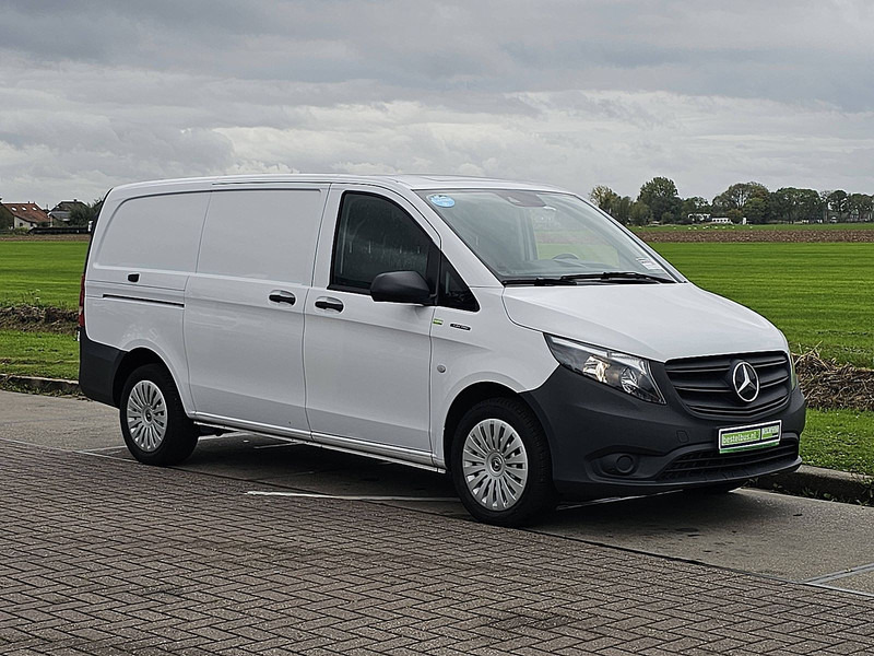 Mercedes-Benz eVito L2 66 kWh Long Range - Mali kombi, Električno dostavno vozilo: slika Mercedes-Benz eVito L2 66 kWh Long Range - Mali kombi, Električno dostavno vozilo Mercedes-Benz eVito L2 66 kWh Long Range - Mali kombi, Električno dostavno vozilo: slika Mercedes-Benz eVito L2 66 kWh Long Range - Mali kombi, Električno dostavno vozilo