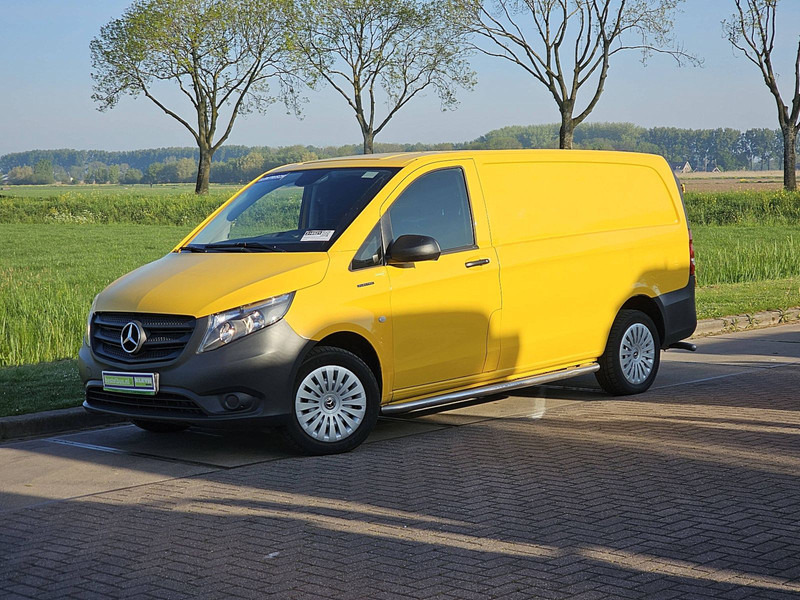 Mercedes-Benz eVito L2 ac automaat EURO6 - Mali kombi, Električno dostavno vozilo: slika Mercedes-Benz eVito L2 ac automaat EURO6 - Mali kombi, Električno dostavno vozilo Mercedes-Benz eVito L2 ac automaat EURO6 - Mali kombi, Električno dostavno vozilo: slika Mercedes-Benz eVito L2 ac automaat EURO6 - Mali kombi, Električno dostavno vozilo