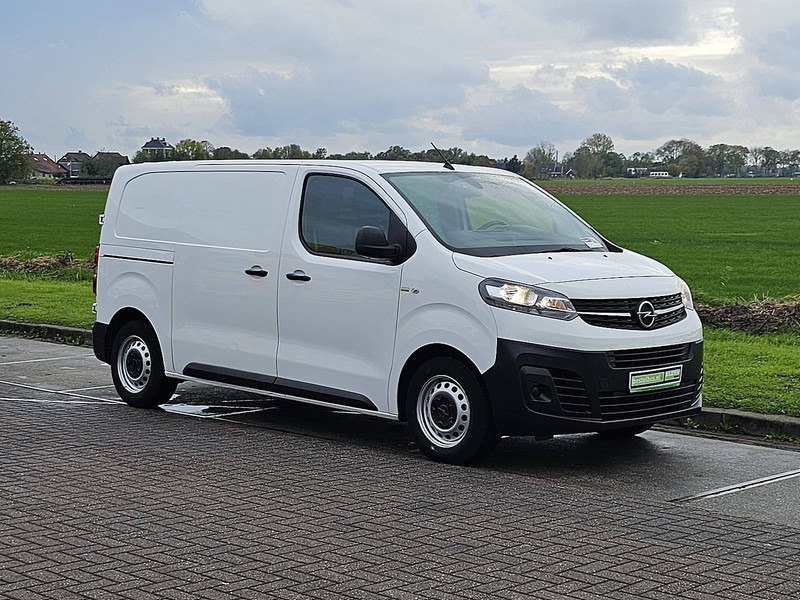 Opel Vivaro 1.5 L2 Airco Euro6 NAP! - Mali kombi: slika Opel Vivaro 1.5 L2 Airco Euro6 NAP! - Mali kombi Opel Vivaro 1.5 L2 Airco Euro6 NAP! - Mali kombi: slika Opel Vivaro 1.5 L2 Airco Euro6 NAP! - Mali kombi
