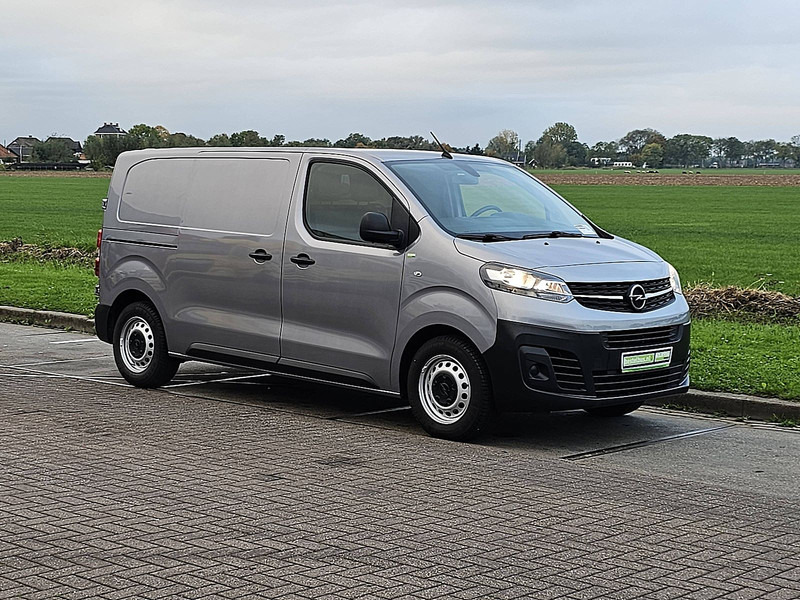 Opel Vivaro 1.5 L2H1 3-Zits Euro6 AC - Mali kombi: slika Opel Vivaro 1.5 L2H1 3-Zits Euro6 AC - Mali kombi Opel Vivaro 1.5 L2H1 3-Zits Euro6 AC - Mali kombi: slika Opel Vivaro 1.5 L2H1 3-Zits Euro6 AC - Mali kombi