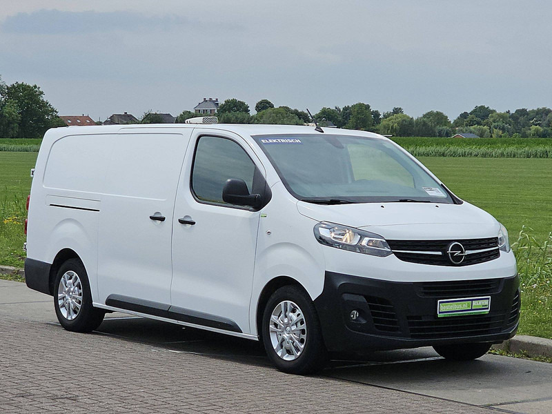 Opel Vivaro -E 75 KW AUT. L2 - Mali kombi, Električno dostavno vozilo: slika Opel Vivaro -E 75 KW AUT. L2 - Mali kombi, Električno dostavno vozilo Opel Vivaro -E 75 KW AUT. L2 - Mali kombi, Električno dostavno vozilo: slika Opel Vivaro -E 75 KW AUT. L2 - Mali kombi, Električno dostavno vozilo