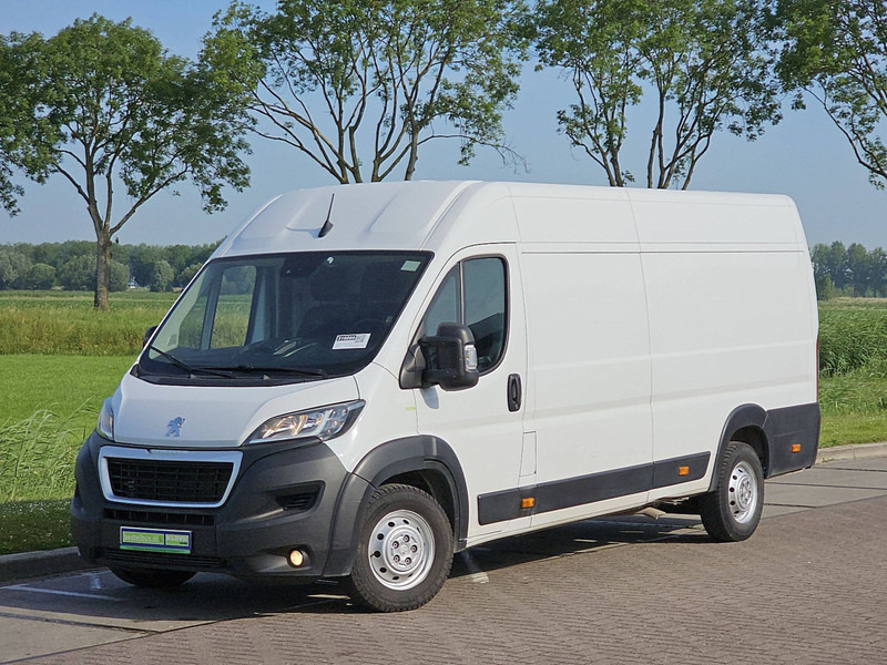 Peugeot Boxer 2.2 BHDI 140 L4H2 - Furgon: slika Peugeot Boxer 2.2 BHDI 140 L4H2 - Furgon Peugeot Boxer 2.2 BHDI 140 L4H2 - Furgon: slika Peugeot Boxer 2.2 BHDI 140 L4H2 - Furgon