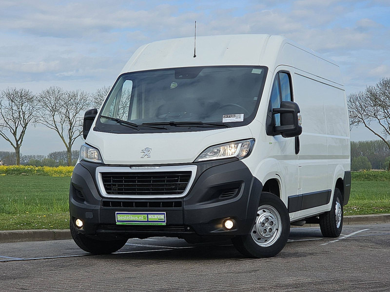 Peugeot Boxer 2.2 L2H2 140Pk Navi Eur6 - Furgon: slika Peugeot Boxer 2.2 L2H2 140Pk Navi Eur6 - Furgon Peugeot Boxer 2.2 L2H2 140Pk Navi Eur6 - Furgon: slika Peugeot Boxer 2.2 L2H2 140Pk Navi Eur6 - Furgon