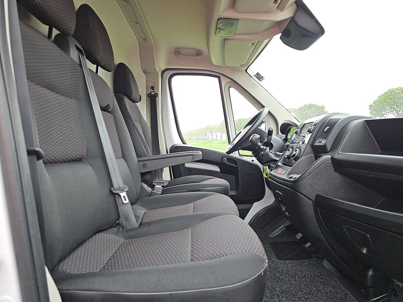 Mali kombi Peugeot Boxer 2.2 L2H2 Navi Euro6 AC!: slika Mali kombi Peugeot Boxer 2.2 L2H2 Navi Euro6 AC!