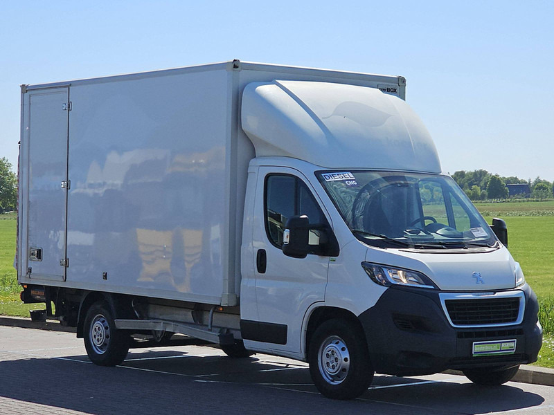 Peugeot Boxer 335 ac EURO6 - Dostavno vozilo sa zatvorenim sandukom: slika Peugeot Boxer 335 ac EURO6 - Dostavno vozilo sa zatvorenim sandukom Peugeot Boxer 335 ac EURO6 - Dostavno vozilo sa zatvorenim sandukom: slika Peugeot Boxer 335 ac EURO6 - Dostavno vozilo sa zatvorenim sandukom