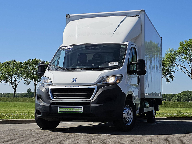 Peugeot Boxer 335 ac EURO6 - Dostavno vozilo sa zatvorenim sandukom: slika Peugeot Boxer 335 ac EURO6 - Dostavno vozilo sa zatvorenim sandukom Peugeot Boxer 335 ac EURO6 - Dostavno vozilo sa zatvorenim sandukom: slika Peugeot Boxer 335 ac EURO6 - Dostavno vozilo sa zatvorenim sandukom