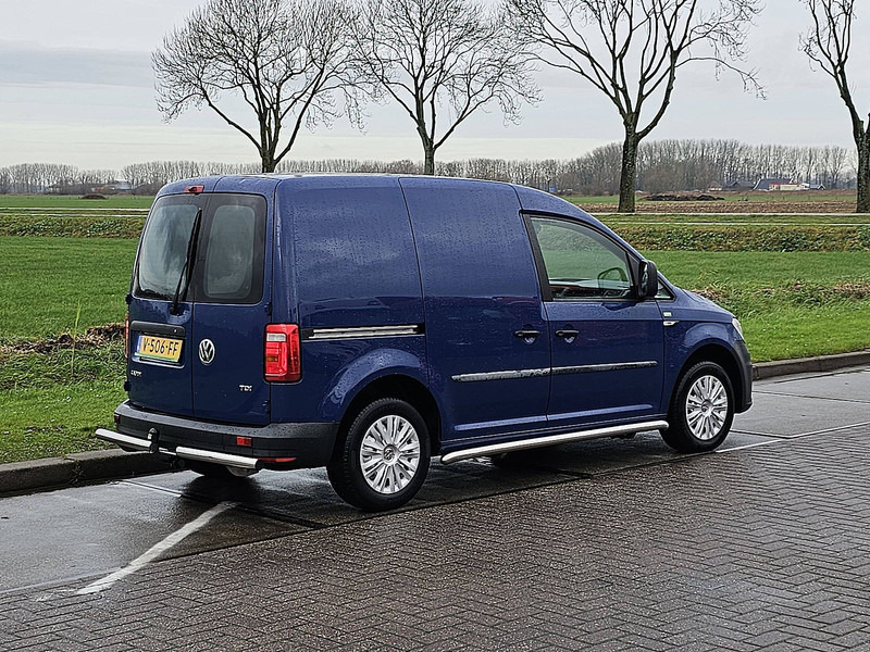 Volkswagen Caddy 2.0 ac EURO6 - Dostavno vozilo sa zatvorenim sandukom: slika Volkswagen Caddy 2.0 ac EURO6 - Dostavno vozilo sa zatvorenim sandukom Volkswagen Caddy 2.0 ac EURO6 - Dostavno vozilo sa zatvorenim sandukom: slika Volkswagen Caddy 2.0 ac EURO6 - Dostavno vozilo sa zatvorenim sandukom
