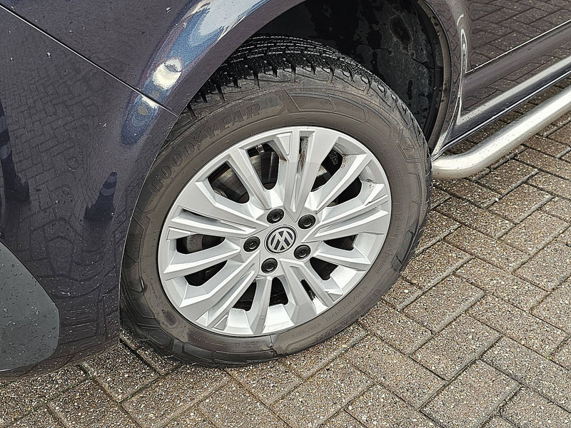 Mali kombi Volkswagen Transporter 2.0 TDI T6.1 Virtual-Cockpit: slika Mali kombi Volkswagen Transporter 2.0 TDI T6.1 Virtual-Cockpit