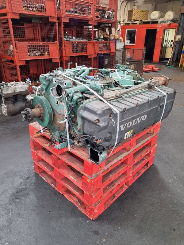 Motor Volvo  DH12D Engine: slika Motor Volvo  DH12D Engine