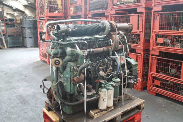 Volvo TD102 KF - Motor: slika Volvo TD102 KF - Motor Volvo TD102 KF - Motor: slika Volvo TD102 KF - Motor