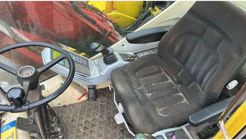 Atlas 1305 - Bager na kotačima: slika Atlas 1305 - Bager na kotačima Atlas 1305 - Bager na kotačima: slika Atlas 1305 - Bager na kotačima