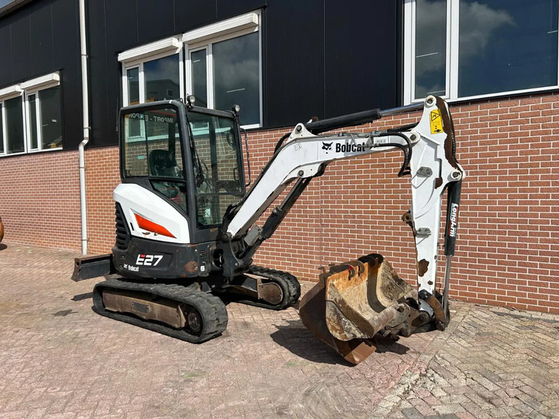 Bobcat E27 - Mini bager: slika Bobcat E27 - Mini bager Bobcat E27 - Mini bager: slika Bobcat E27 - Mini bager