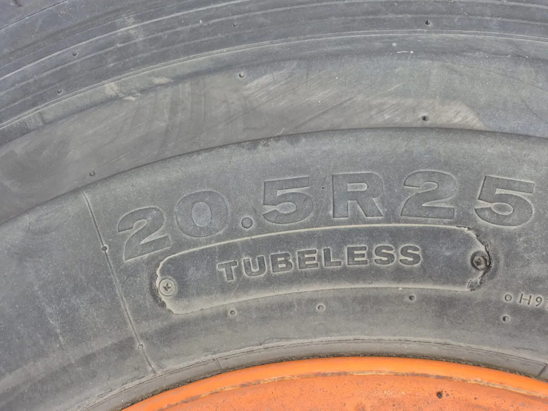 Bridgestone 20.5R25 - Guma: slika Bridgestone 20.5R25 - Guma Bridgestone 20.5R25 - Guma: slika Bridgestone 20.5R25 - Guma