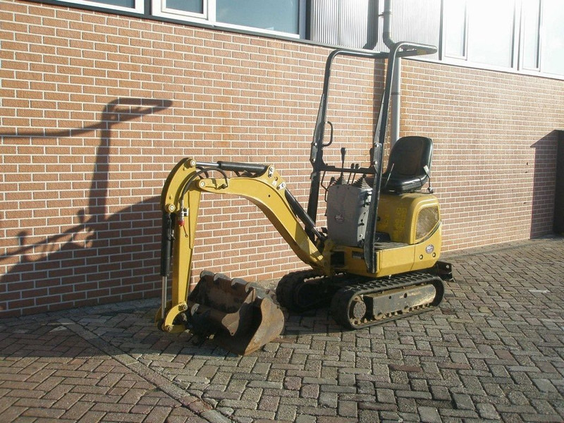 Caterpillar 300.9 - Mini bager: slika Caterpillar 300.9 - Mini bager Caterpillar 300.9 - Mini bager: slika Caterpillar 300.9 - Mini bager