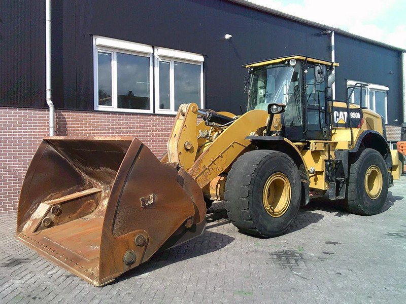 Caterpillar 950M - Utovarivač na kotačima: slika Caterpillar 950M - Utovarivač na kotačima Caterpillar 950M - Utovarivač na kotačima: slika Caterpillar 950M - Utovarivač na kotačima